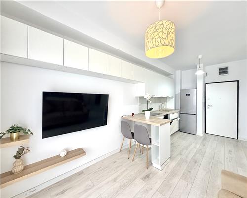 Garsoniera spatioasa, de lux, parcare, zona Vest Ploiesti