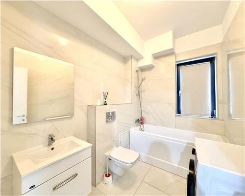 Garsoniera spatioasa, de lux, parcare, zona Vest Ploiesti
