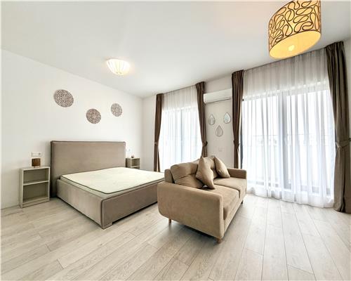 Garsoniera spatioasa, de lux, parcare, zona Vest Ploiesti