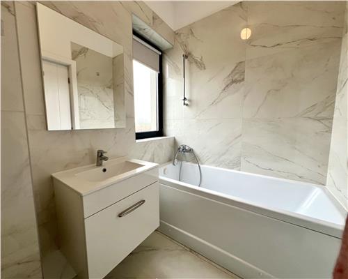 Garsoniera , de lux, parcare, zona Vest Ploiesti