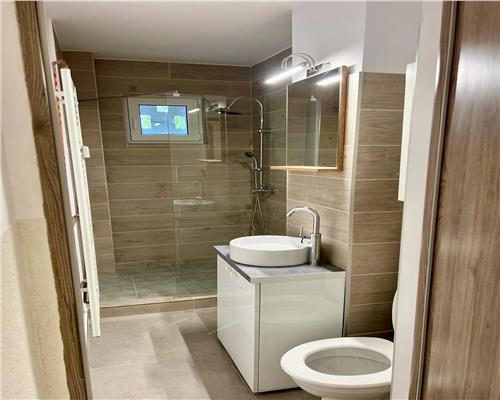 Apartament 3 camere, confort 2, in Ploiesti, zona Malu Rosu