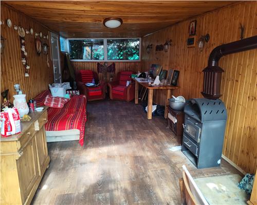 Casa, hala productie si teren, in Ploiesti, zona Malu Rosu.