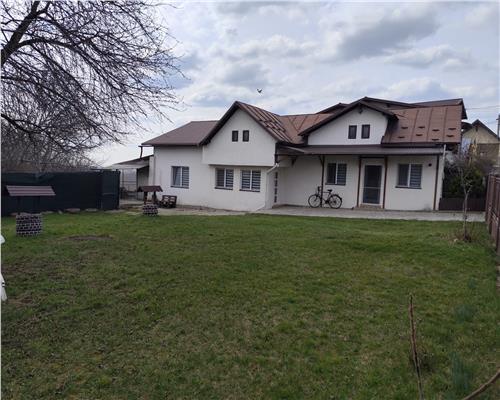 Casa Central Baicoi 125 mp la cheie