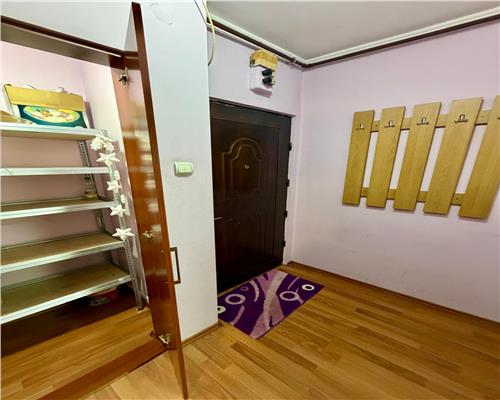Apartament 2 camere, garaj si centrala proprie, Ploiesti, Zona Gageni