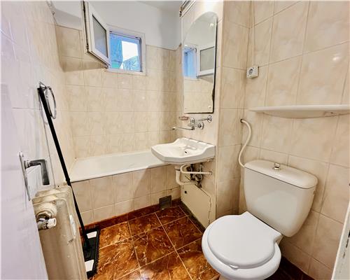Apartament 4 camere, zona Vest, Ploiesti