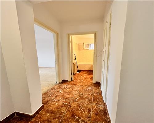 Apartament 4 camere, zona Vest, Ploiesti