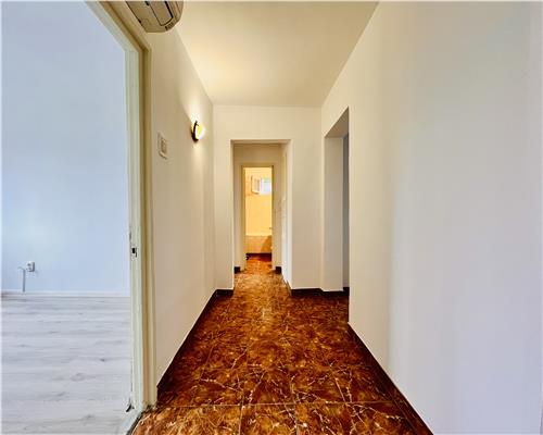 Apartament 4 camere, zona Vest, Ploiesti