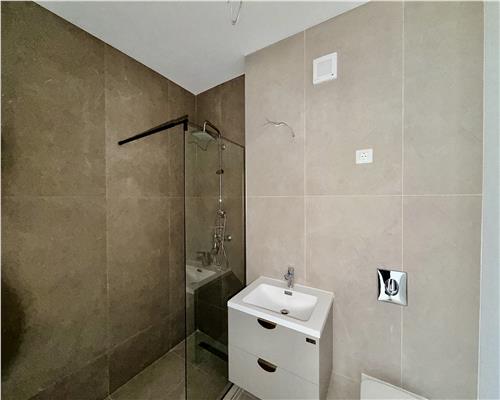 Apartament 2 camere, nemobilat, MRS Gradinile, Ploiesti