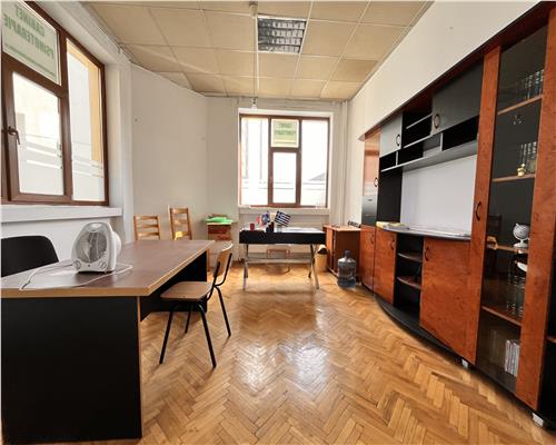Spatiu birouri 15 mp, 1 camera, ultracentral, Ploiesti