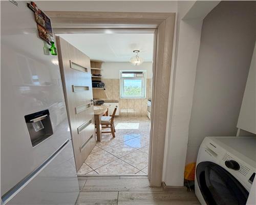 Apartament 3 camere, renovat, in Ploiesti, zona Republicii.