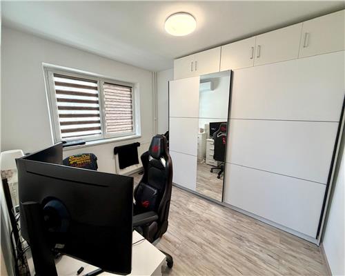 Apartament 3 camere, renovat, in Ploiesti, zona Republicii.