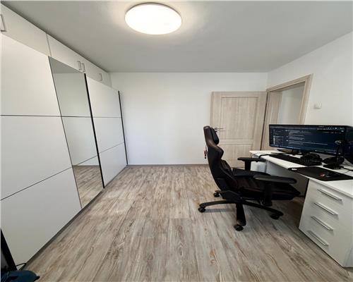 Apartament 3 camere, renovat, in Ploiesti, zona Republicii.