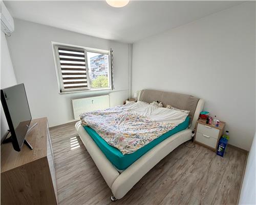 Apartament 3 camere, renovat, in Ploiesti, zona Republicii.
