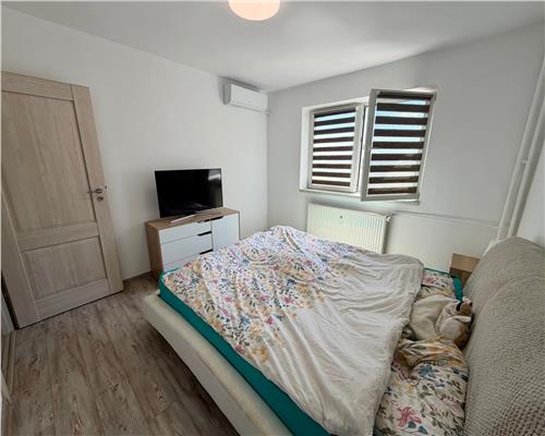 Apartament 3 camere, renovat, in Ploiesti, zona Republicii.