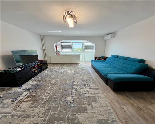 Apartament 3 camere, renovat, in Ploiesti, zona Republicii.