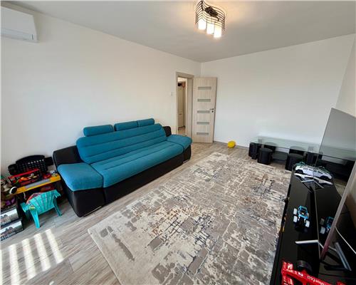 Apartament 3 camere, renovat, in Ploiesti, zona Republicii.
