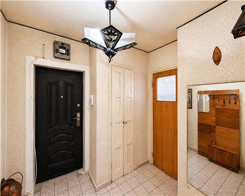 Apartament 2 camere, semidecomandat, zona Sud Value Center, Ploiesti