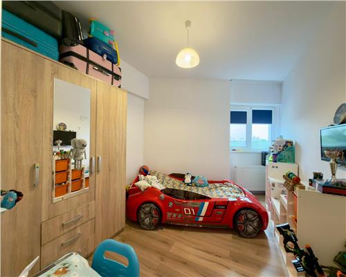 Apartament 4 camere de lux, loc de parcare , Ploiesti , zona 9mai