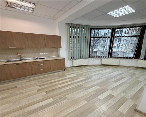 Spatiu pentru birouri, in Ploiesti, zona Gh. Doja.