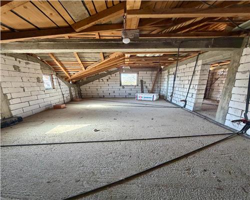 Casa P+M la rosu, in Paulestii Noi.