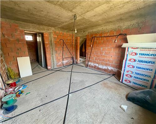 Casa P+M la rosu, in Paulestii Noi.