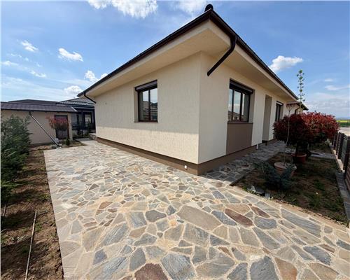 Casa 3 camere, prima inchiriere, in Ploiesti, zona Albert.