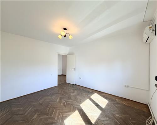 Spatiu birouri 4 camere, 130 mp, Centru, Ploiesti