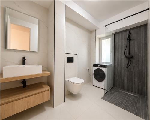 Apartament 2 camere, parcare, bloc Bucegi 12, ultracentral Ploiesti