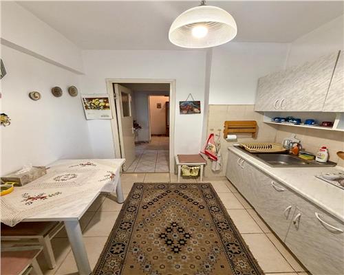 Apartament 3 camere, decomandat, in Ploiesti, Malu Rosu.