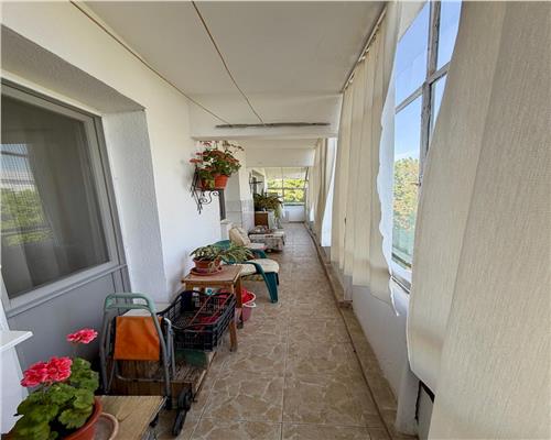 Apartament 3 camere, decomandat, in Ploiesti, Malu Rosu.