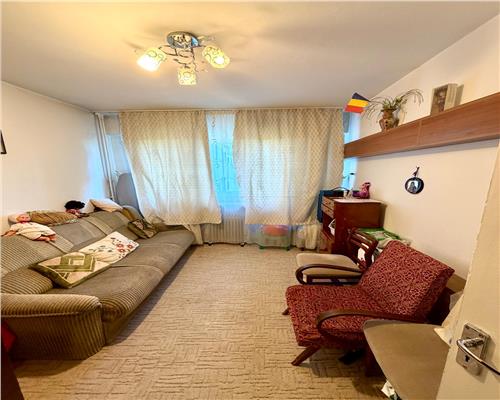 Apartament 3 camere, decomandat, in Ploiesti, Malu Rosu.