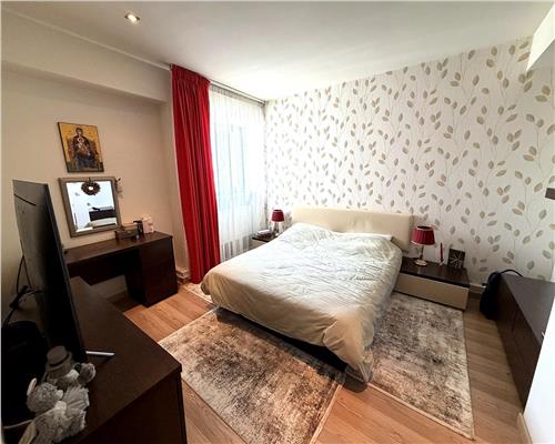 Apartament 4 camere, garaj si boxa, in Ploiesti, zona centrala.