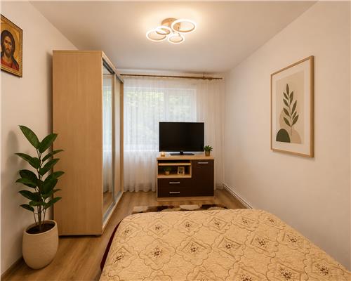 Inchiriere apartament 4 camere, modern,decomandat, zona Nord, Ploiesti