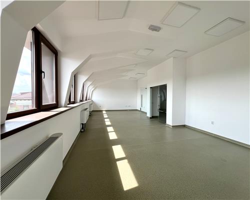 Spatii birouri de la 20 mp pana la 166 mp, zona centrala, Ploiesti