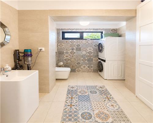 Casa 4 camere, 4 bai, mobilata si utilata, Ploiesti, zona Albert.