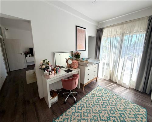 Casa 4 camere, 4 bai, mobilata si utilata, Ploiesti, zona Albert.