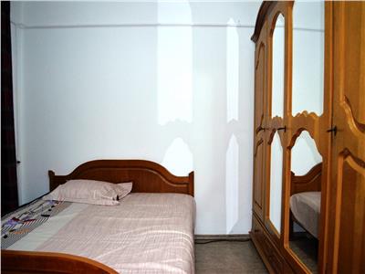Inchiriere apartament 3 camere, decomandat, zona 9 mai, Ploiesti
