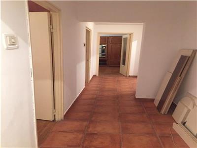 Inchiriere apartament 4 camere, Ploiesti, zona Republicii