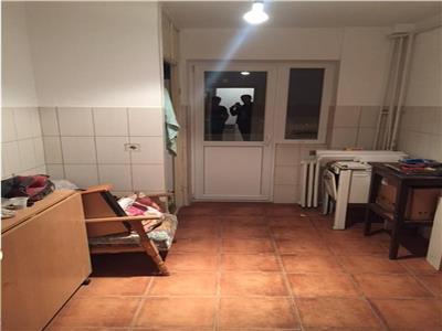 Inchiriere apartament 4 camere, Ploiesti, zona Republicii