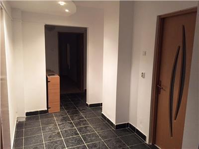 Inchiriere apartament birouri, Ploiesti, zona Piata Mihai Viteazu