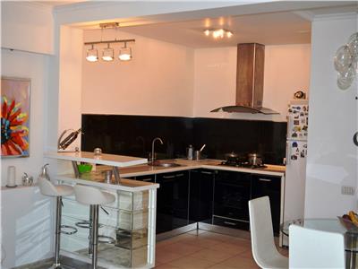 Inchiriere vila de lux, P+1+M, 2 camere, zona centrala, Ploiesti