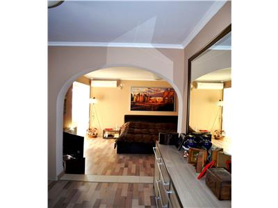 Inchiriere vila de lux, P+1+M, 2 camere, zona centrala, Ploiesti