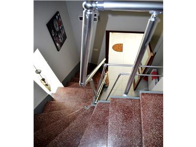 Inchiriere vila de lux, P+1+M, 2 camere, zona centrala, Ploiesti