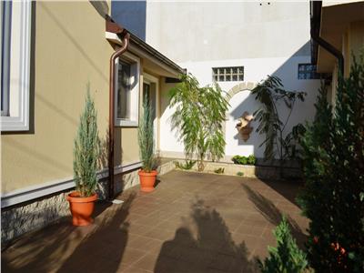 Inchiriere vila de lux, P+1+M, 2 camere, zona centrala, Ploiesti