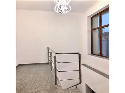 Spatiu birouri 2 etaje, 260 mp, situat in zona 0 a orasului Ploiesti