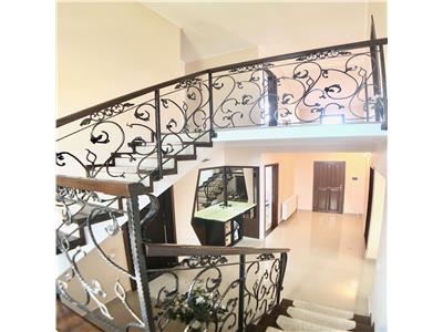 Vila moderna, 4 camere, P+1E, curte superba, langa parc Bucov