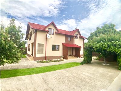 Vila moderna, 4 camere, P+1E, curte superba, langa parc Bucov