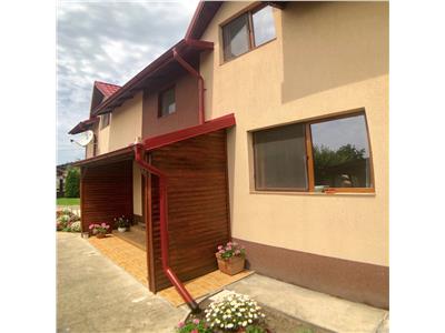 Vila moderna, 4 camere, P+1E, curte superba, langa parc Bucov